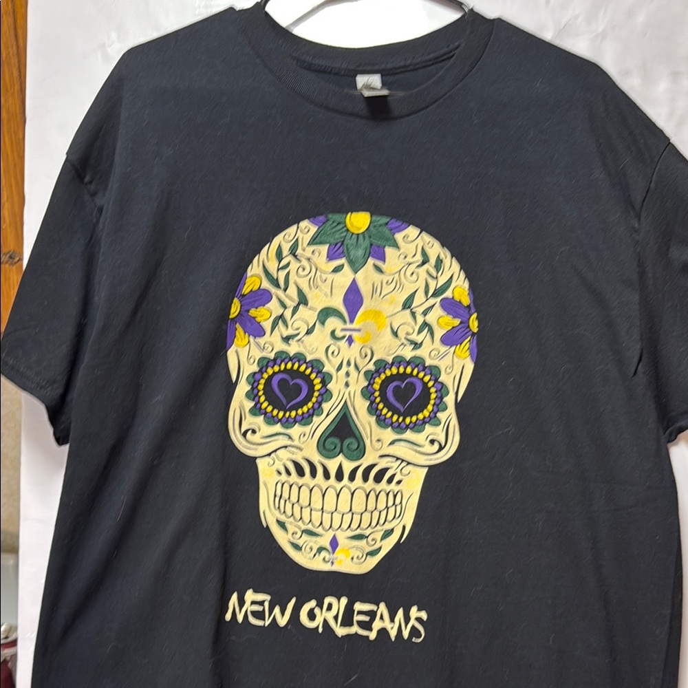Gildan Black T-Shirt